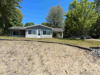 Foreclosed Home - 3745 LAKESHORE DR, 48624