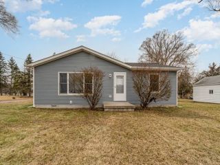 Foreclosed Home - 1182 S HURON RD, 48631