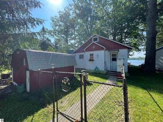 Foreclosed Home - 4587 CRANBERRY LAKE DR, 48756