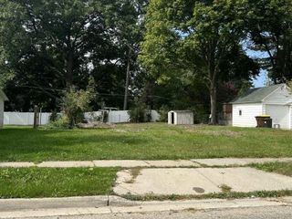 Foreclosed Home - 913 PINE AVE, 48801