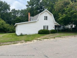 Foreclosed Home - 402 S LINCOLN ST, 48813