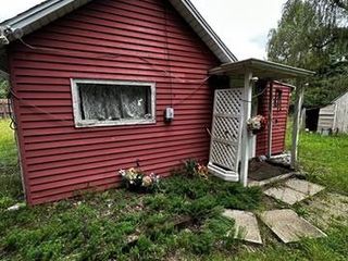 Foreclosed Home - 6490 PERRY RD, 48840