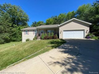 Foreclosed Home - 1095 WILLOW LN, 48843