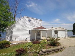 Foreclosed Home - 2552 W Long Lake Rd, 48865