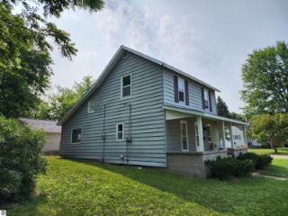 Foreclosed Home - 419 S FRANKLIN ST, 48880