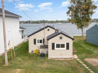 Foreclosed Home - 5720 LAKE SHORE DR, 48893