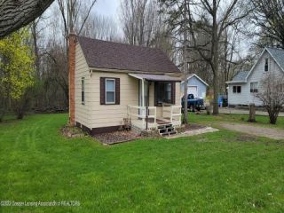 Foreclosed Home - 1821 W JOLLY RD, 48910