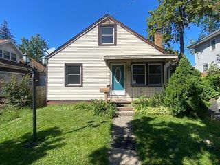 Foreclosed Home - 1116 HAMMOND ST, 48910