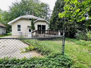 Foreclosed Home - 2125 FOREST AVE, 48910