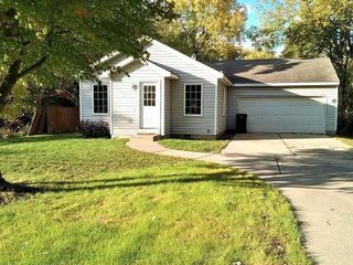 Foreclosed Home - 2518 DUNLAP ST, 48911