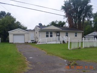 Foreclosed Home - 2472 LAWRENCE DR, 49022