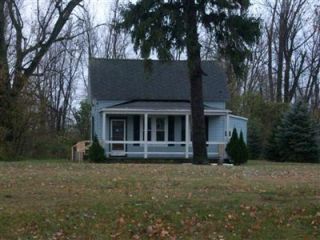 Foreclosed Home - 1922 HAWTHORNE AVE, 49085