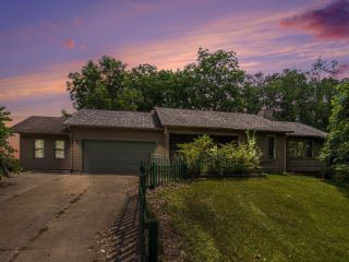 Foreclosed Home - 10507 HILL PT, 49103