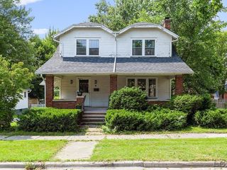Foreclosed Home - 229 CLINTON ST, 49221