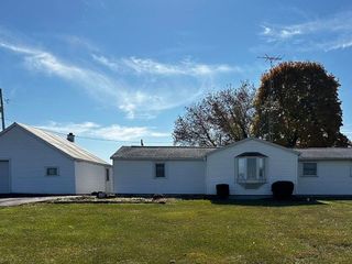 Foreclosed Home - 2203 W RUSSELL RD, 49286