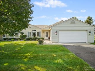 Foreclosed Home - 1701 STILLWATER DR, 49286
