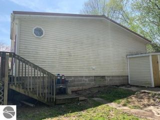 Foreclosed Home - 19209 4TH ST, 49320