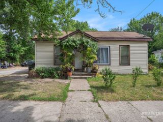 Foreclosed Home - 303 E ISABELLA AVE, 49442