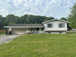 Foreclosed Home - 2080 MACARTHUR RD, 49442