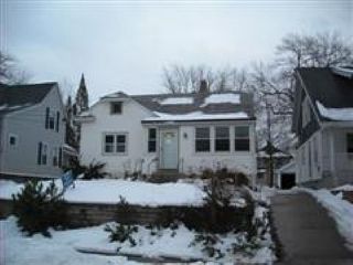 Foreclosed Home - 142 LOWELL AVE NE, 49503