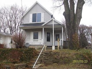 Foreclosed Home - 824 EMERALD AVE NE, 49503