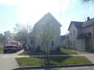 Foreclosed Home - 820 OAKLAND AVE SW, 49503