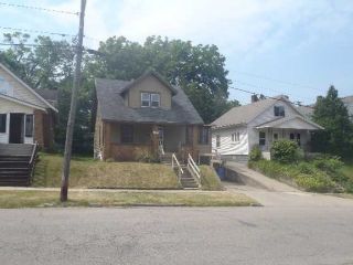 Foreclosed Home - 312 DEAN ST NE, 49505
