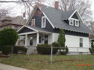 Foreclosed Home - 302 DICKINSON ST SE, 49507