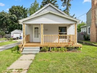 Foreclosed Home - 1145 TEMPLE ST SE, 49507
