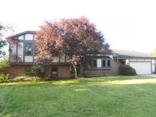 Foreclosed Home - 1946 WATERBURY DR SE, 49508