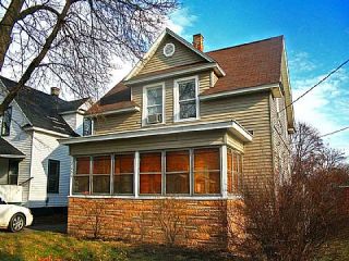 Foreclosed Home - 2050 ARNOLD AVE SW, 49509