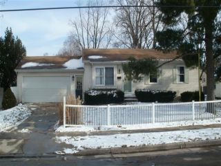Foreclosed Home - 2030 DE HOOP AVE SW, 49509