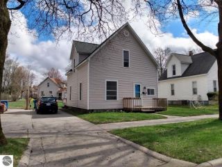 Foreclosed Home - 832 WALLACE ST, 49601
