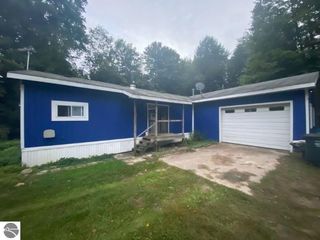 Foreclosed Home - 489 MANISTEE RD, 49601