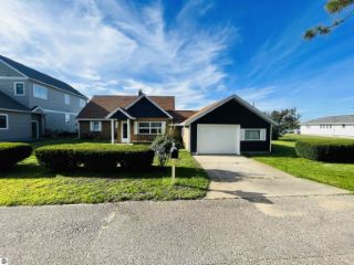 Foreclosed Home - 2009 SUNNYSIDE DR, 49601