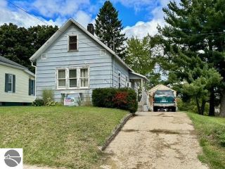 Foreclosed Home - 236 MARBLE ST, 49601