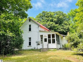 Foreclosed Home - 312 DURHAM ST, 49615
