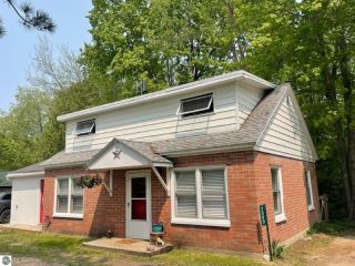 Foreclosed Home - 7500 PIKE LN, 49622