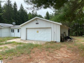 Foreclosed Home - 12282 COSTER RD SW, 49633