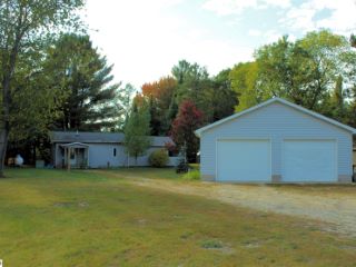 Foreclosed Home - 10806 GILLOW RD SE, 49633