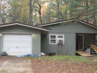 Foreclosed Home - 525 DARWIN ST NE, 49646