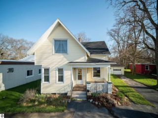 Foreclosed Home - 302 W PARKDALE AVE, 49660
