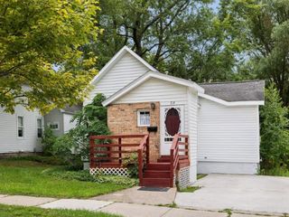 Foreclosed Home - 719 W SEVENTH ST, 49684