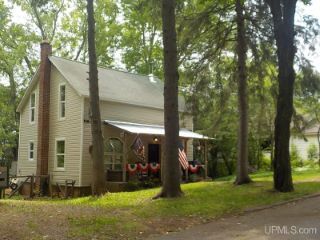 Foreclosed Home - 107 5TH ST, 49902