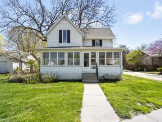 Foreclosed Home - 824 NORTHWESTERN AVE, 50010