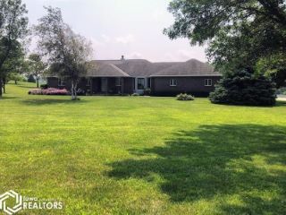Foreclosed Home - 2700 OLIVE ST, 50022