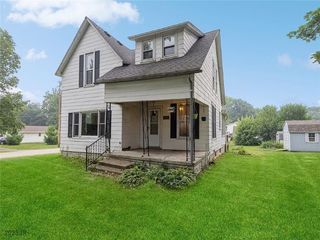 Foreclosed Home - 302 S LINCOLN ST, 50054