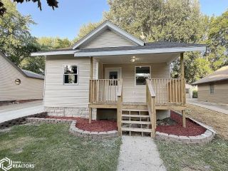 Foreclosed Home - 729 6TH AVE, 50058