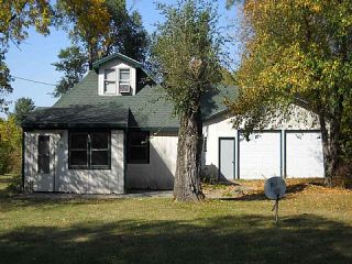 Foreclosed Home - 401 2ND ST, 50105
