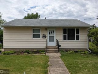 Foreclosed Home - 1129 SPRING ST, 50112